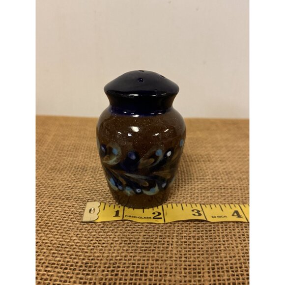 Hand-Painted Ceramic Salt & Pepper Shaker Set 4" & 2" - Picture 6 of 8